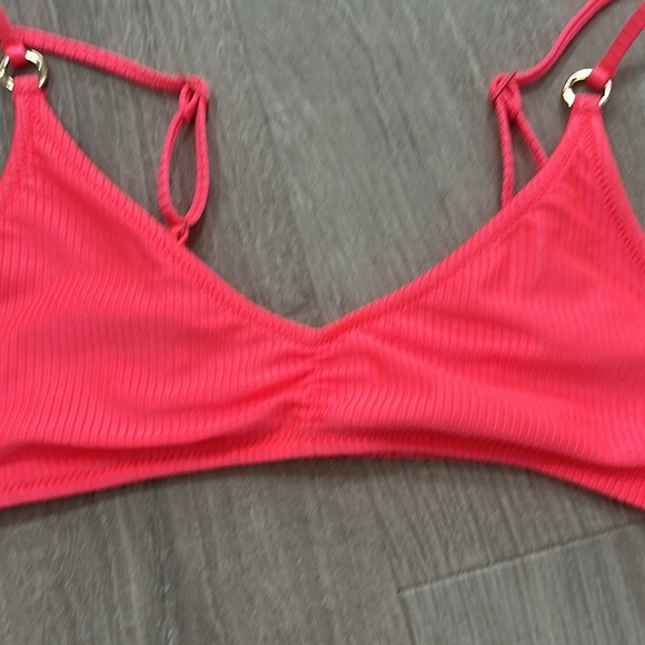 Brand New Aerie bathing suit top - Picture 2 of 10